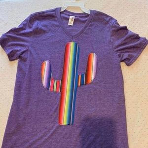 Women’s! Tee! Never worn ..